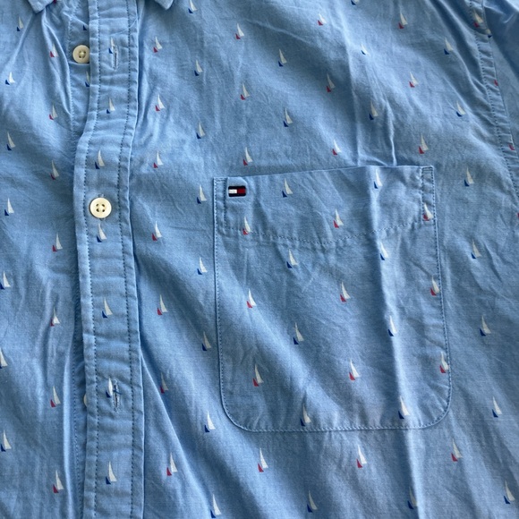 Tommy button up - Picture 2 of 5